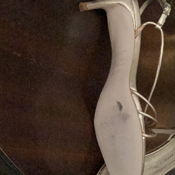 Nice color for the summer outfits - Picture 2 of 3